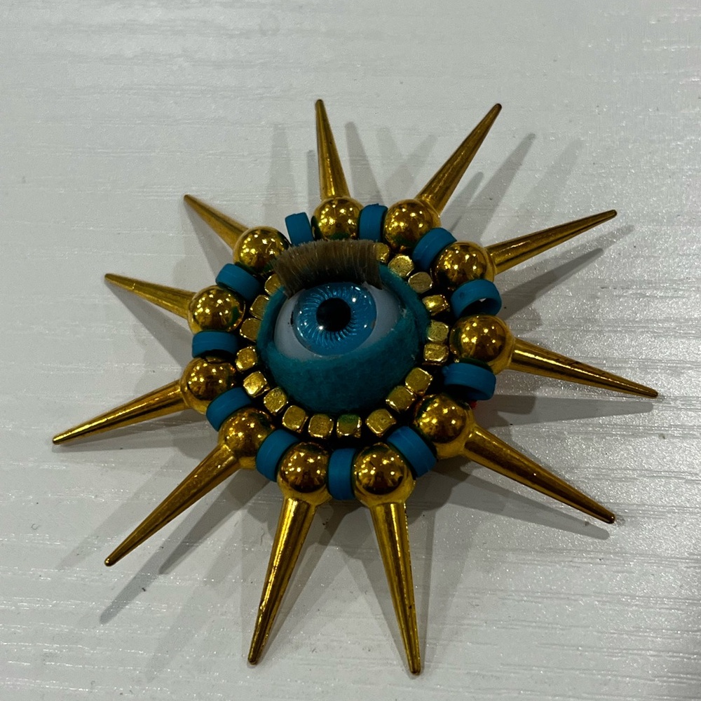 Sunburst Turquoise and Gold Eyeball Brooch - Designer Statement Jewelry - Picture 6 of 7